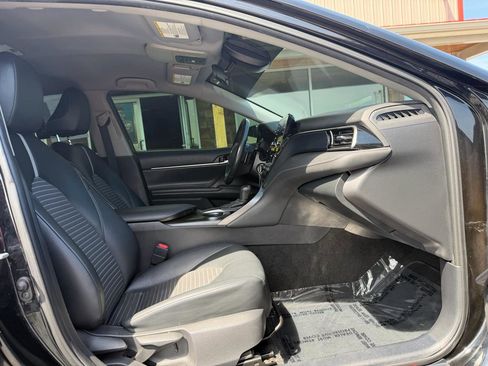Used 2021 Toyota Camry SE image 21