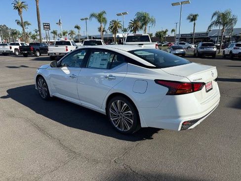 New 2025 Nissan Altima 2.5 SL image 4