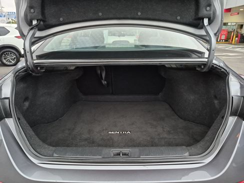 Used 2024 Nissan Sentra SV FWD image 21