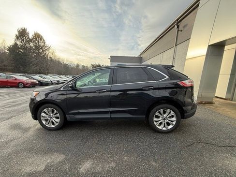 Used 2022 Ford Edge Titanium image 4