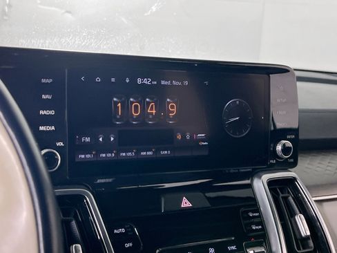 Used 2022 Kia Sorento SX Prestige w/ Panoramic Sunroof Package image 15