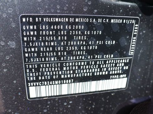 Used 2025 Volkswagen Taos SE image 40