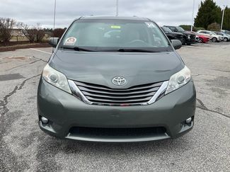 Used 2014 Toyota Sienna XLE video 2