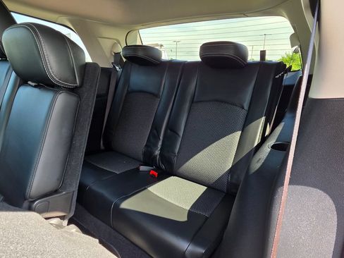 Used 2019 Dodge Journey Crossroad FWD image 33