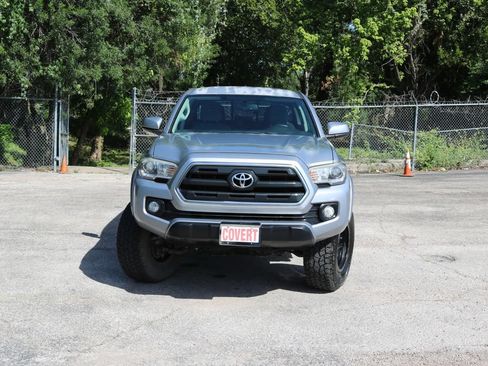 Used 2016 Toyota Tacoma SR5 w/ SR5 Appearance Package (SN) RWD image 8