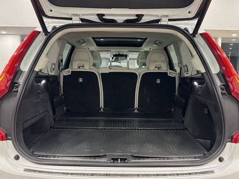 Used 2016 Volvo XC90 T8 Momentum w/ Vision Package image 35