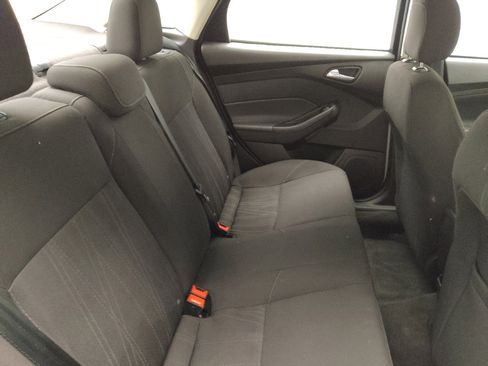 Used 2018 Ford Focus SE image 19