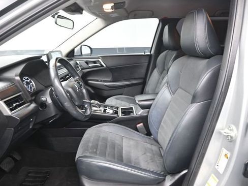 Used 2022 Mitsubishi Outlander SE AWD/4WD image 10