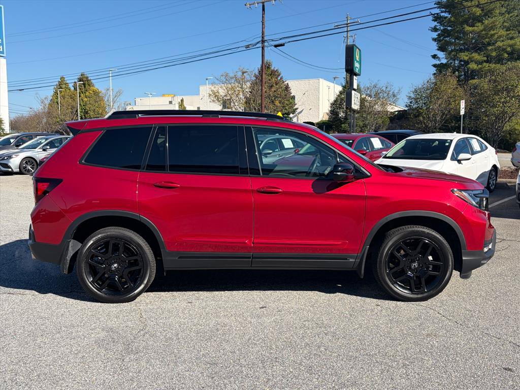 Used 2024 Honda Passport Black Edition image 3