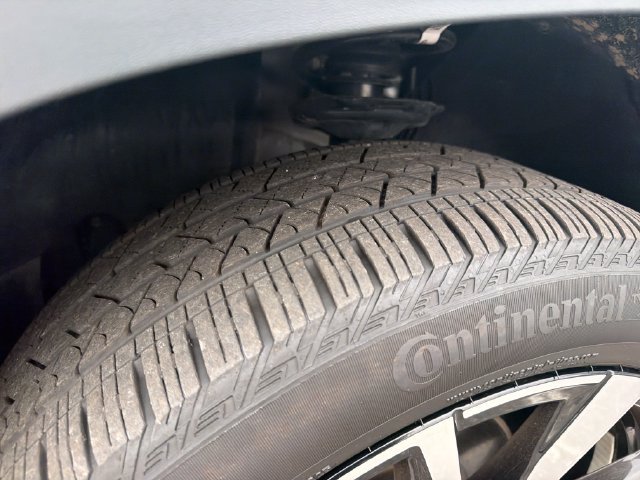 Certified 2025 Volkswagen Atlas SEL Premium R-Line AWD/4WD image 28