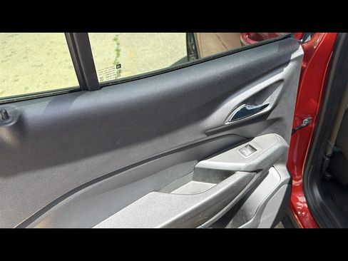 Used 2024 Chevrolet Trax ACTIV w/ Sunroof Package FWD image 23