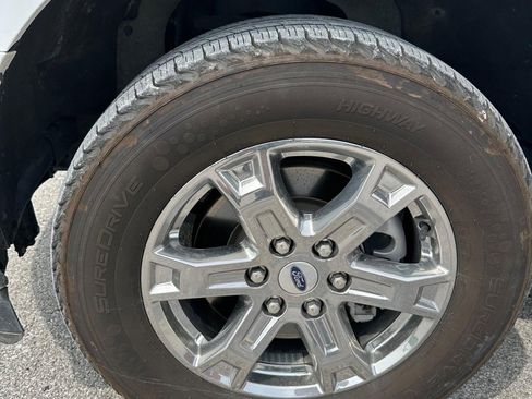 Used 2023 Ford F150 Lariat image 7