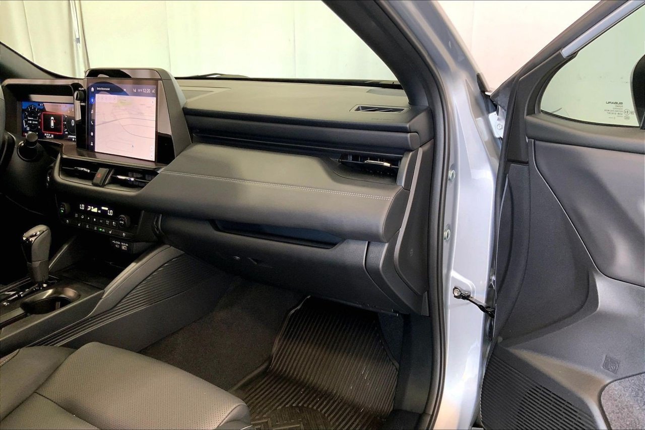 Used 2026 Subaru Outback Touring AWD/4WD image 16