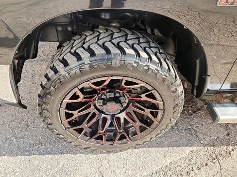 Used 2017 RAM 1500 Classic SLT image 13