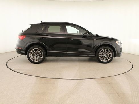 Certified 2025 Audi Q3 2.0T Premium w/ Convenience Package image 8