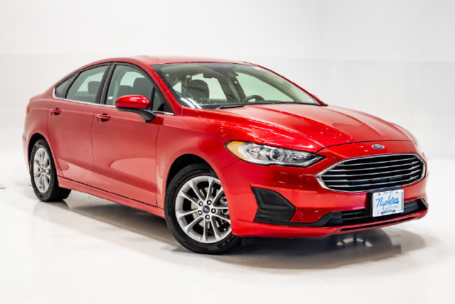 Used 2020 Ford Fusion SE FWD image 6