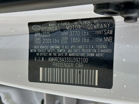 Used 2025 Hyundai Venue SEL image 12