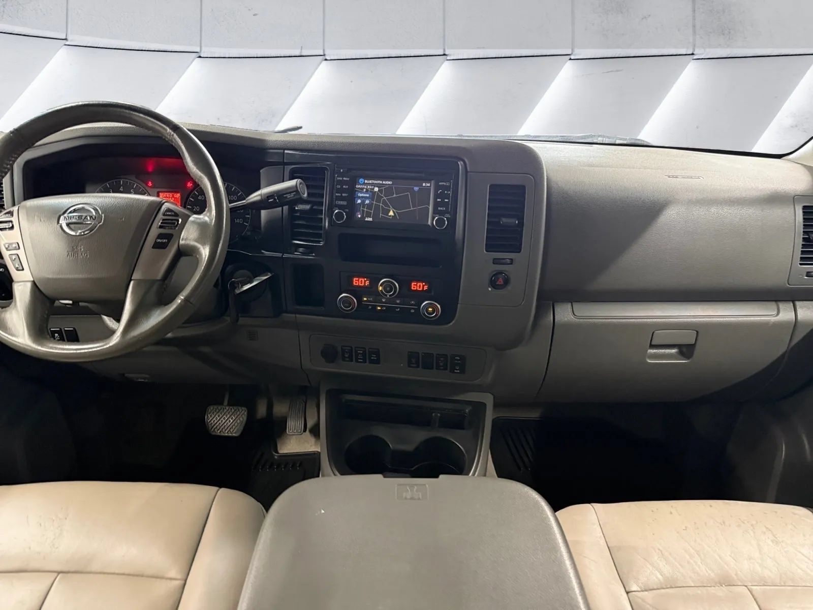 Used 2015 Nissan NV 3500 SL w/ Technology Package RWD image 10