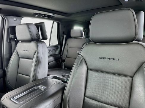 Used 2021 GMC Yukon Denali w/ LPO, Illumination Package AWD/4WD image 25