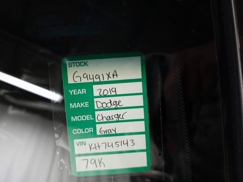 Used 2019 Dodge Charger SXT image 29