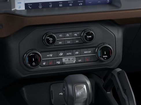 New 2024 Ford Bronco Outer Banks w/ Sasquatch Package AWD/4WD image 16