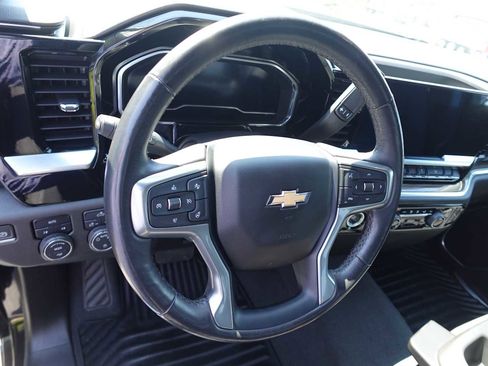 Used 2022 Chevrolet Silverado 1500 LT image 15
