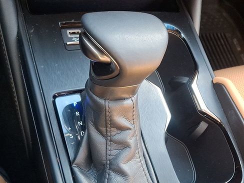 Used 2023 Lexus ES 250 w/ Premium Package image 16