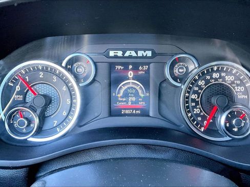 Used 2024 RAM 2500 Big Horn w/ Sport Appearance Package AWD/4WD image 13