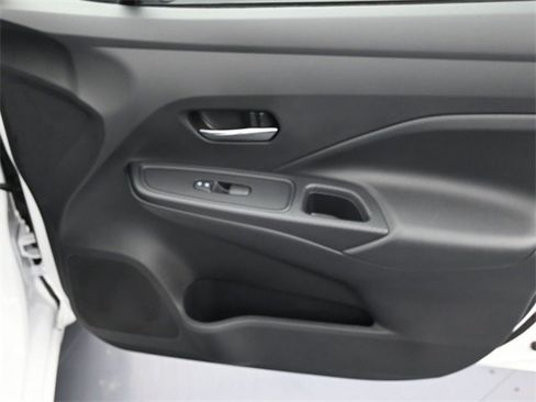 New 2025 Nissan Versa SV w/ Trunk Package image 31