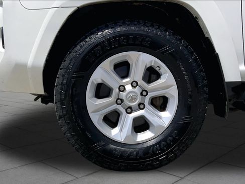 Used 2015 Toyota 4Runner SR5 Premium RWD image 10