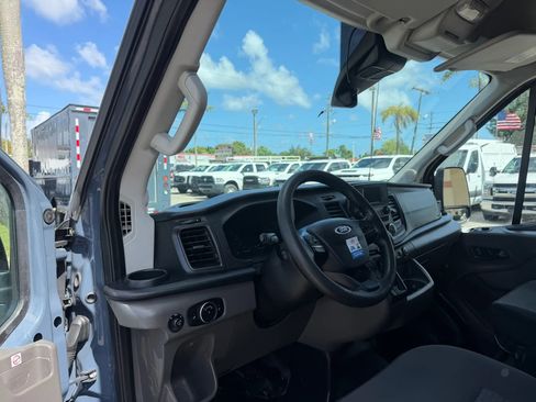 Used 2020 Ford Transit 250 148 High Roof Extended RWD image 12