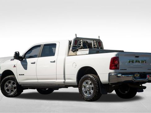 Used 2025 RAM 3500 Laramie AWD/4WD image 7