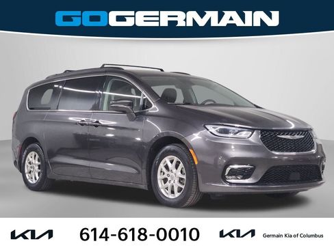 Used 2022 Chrysler Pacifica Touring-L image 5
