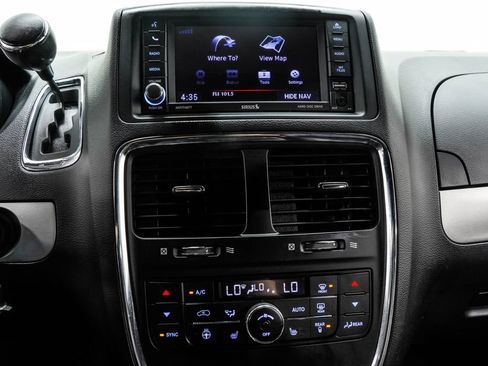 Used 2019 Dodge Grand Caravan GT FWD image 28