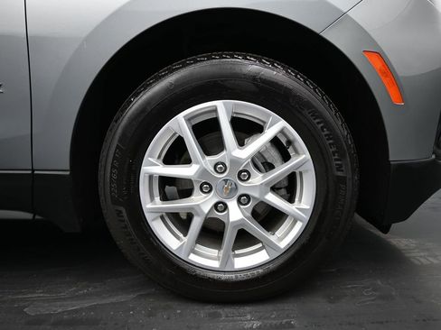 Used 2024 Chevrolet Equinox LS image 10