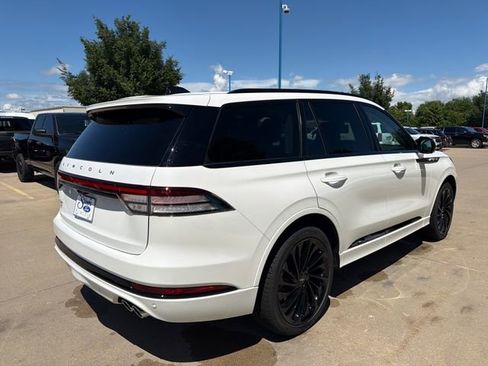 New 2026 Lincoln Aviator Reserve AWD/4WD image 5