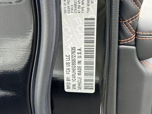 New 2025 Jeep Grand Cherokee Summit image 33