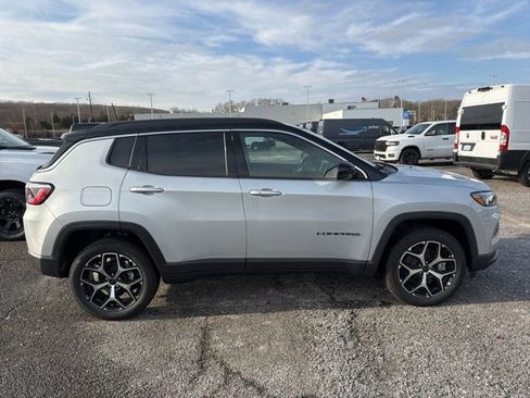 New 2026 Jeep Compass Limited AWD/4WD image 2