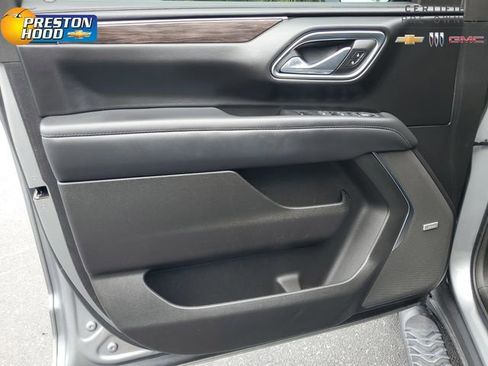 Certified 2023 Chevrolet Tahoe Z71 w/ Luxury Package AWD/4WD image 23