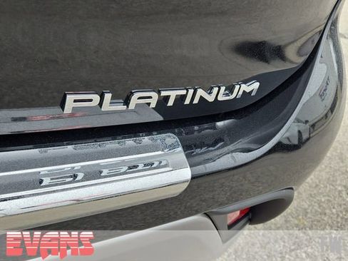 New 2026 Toyota Highlander Platinum image 3