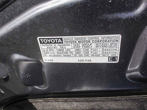 Used 2021 Toyota Prius LE w/ Carpet Mat Package (TMS) image 38
