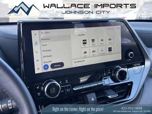 Used 2024 Toyota Highlander Platinum AWD/4WD image 24