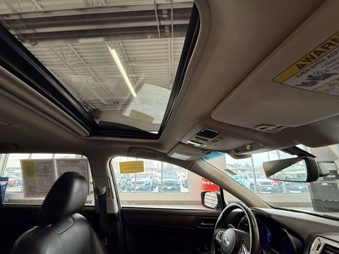 Used 2017 Subaru Outback 3.6R Limited image 38