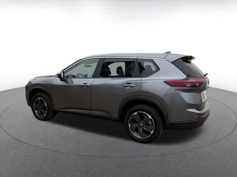 Used 2025 Nissan Rogue SV FWD image 10