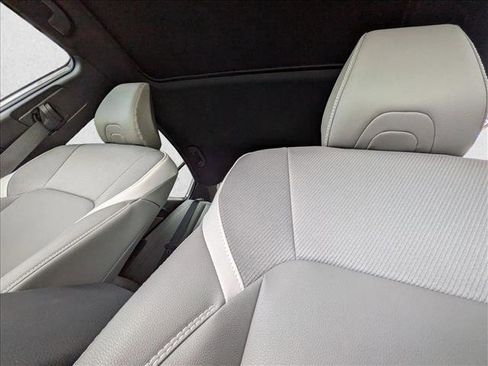 Used 2025 Toyota Camry SE image 15