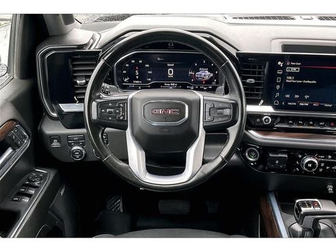 Used 2024 GMC Sierra 1500 SLT w/ SLT Premium Plus Package AWD/4WD image 5