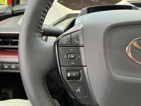New 2026 Toyota Prius Plug-In Hybrid FWD image 18