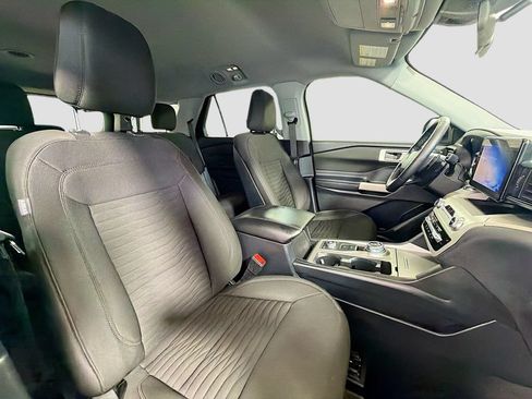 Used 2020 Ford Explorer XLT w/ Comfort Package AWD/4WD image 29
