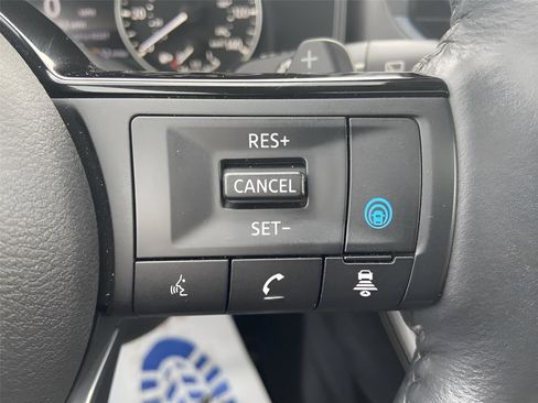 Used 2023 Nissan Rogue SL w/ SL Premium Package image 26