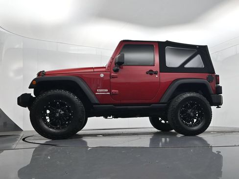 Used 2013 Jeep Wrangler Sport AWD/4WD image 31